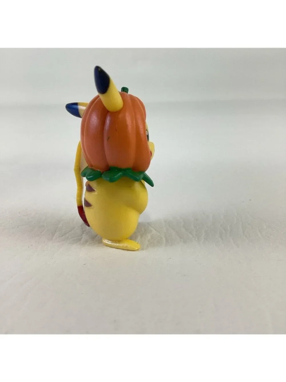 Wicked Cool Toys Litwick Pikachu Halloween Pokemon Battle Figures Toy 2020